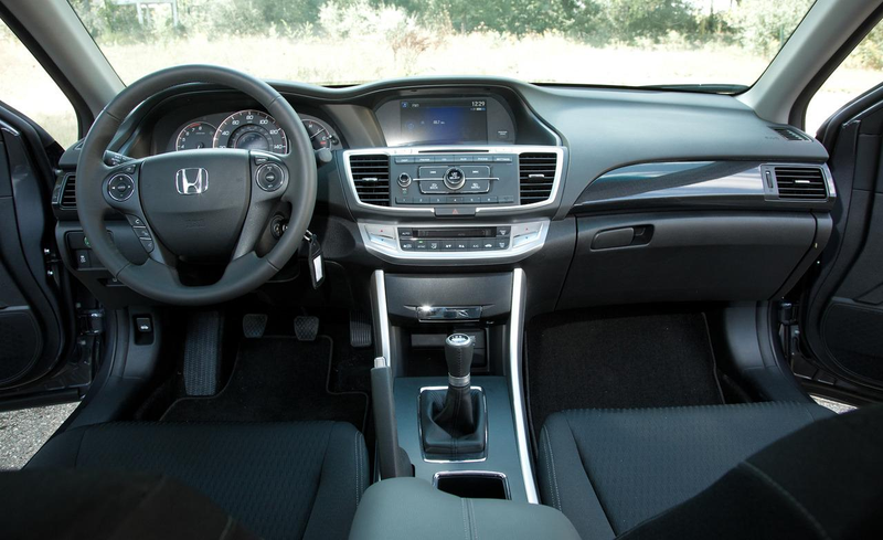 Illustration for article titled Honda Accord vs. Honda Accord Comparo Part II